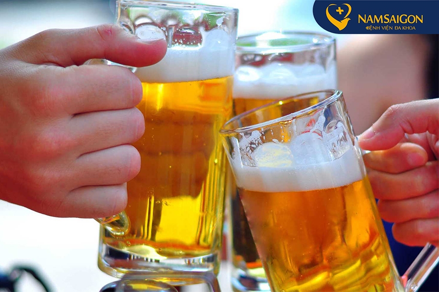 Cảnh báo 8 nguy cơ sức khỏe từ rượu bia